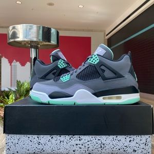 Jordan Retro 4 Green Glow
